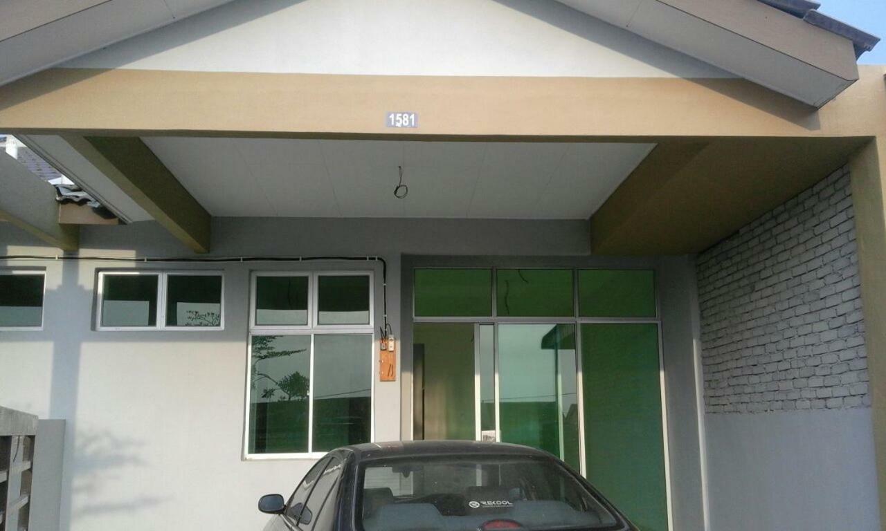 Wany Homestay & Guest House Σουνγκάϊ Πετάνι Εξωτερικό φωτογραφία